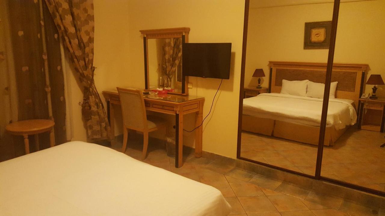 Moon Light Aparthotel
